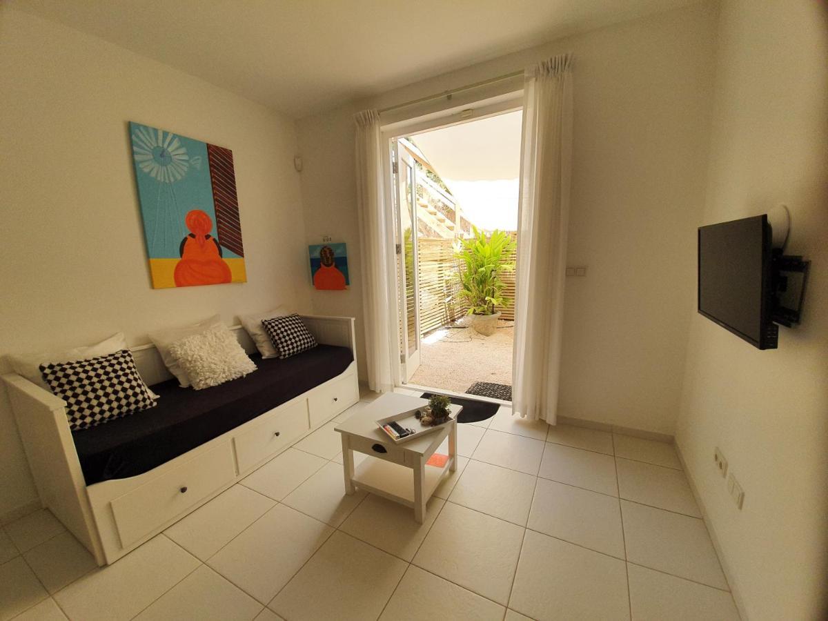A2 Apartment Budget At Jan Thiel Curacao Экстерьер фото