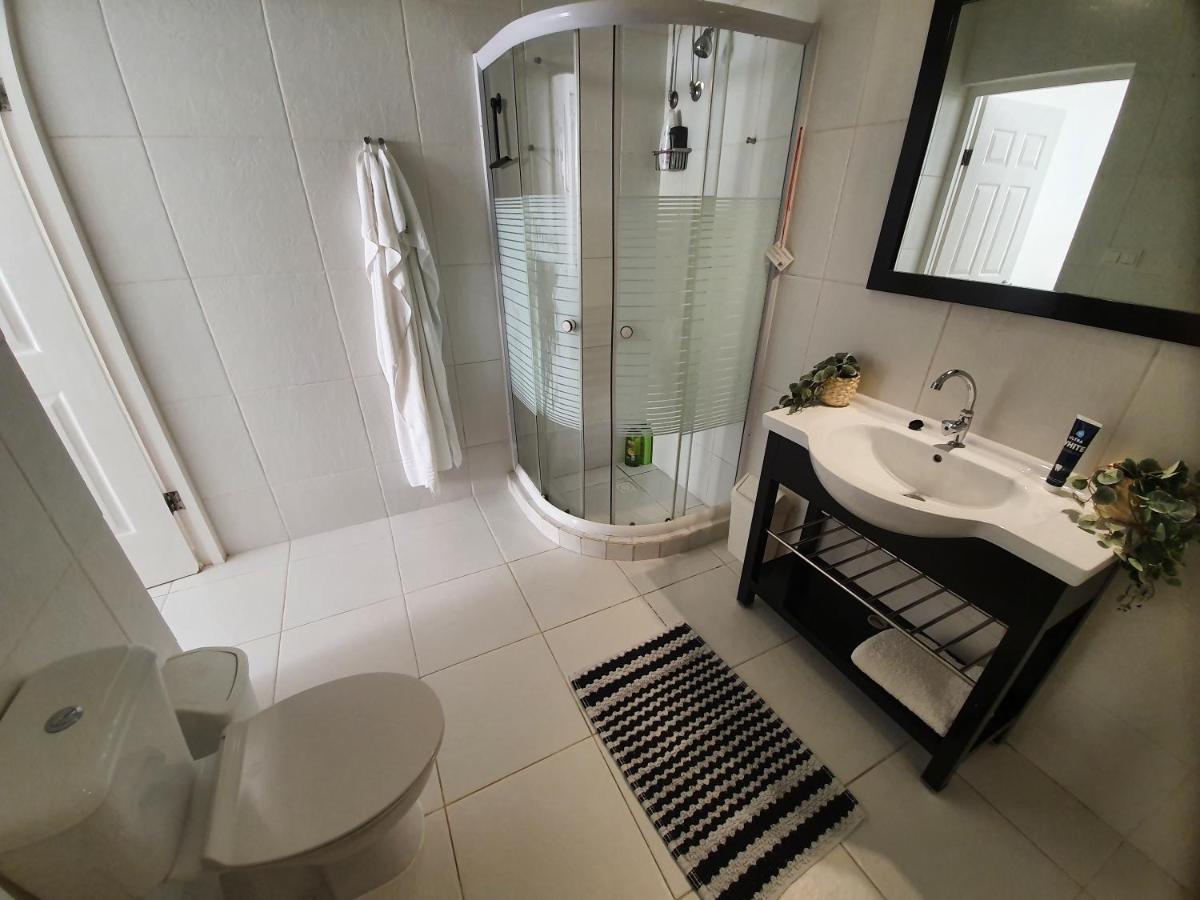 A2 Apartment Budget At Jan Thiel Curacao Экстерьер фото